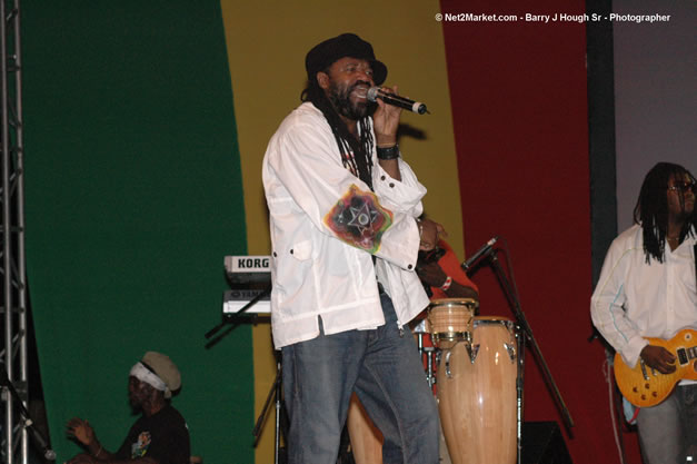 Tony Rebel @ Tru-Juice Rebel Salute 2007 - Saturday, January 13, 2007, Port Kaiser Sports Club, St. Elizabeth - Negril Travel Guide, Negril Jamaica WI - http://www.negriltravelguide.com - info@negriltravelguide.com...!