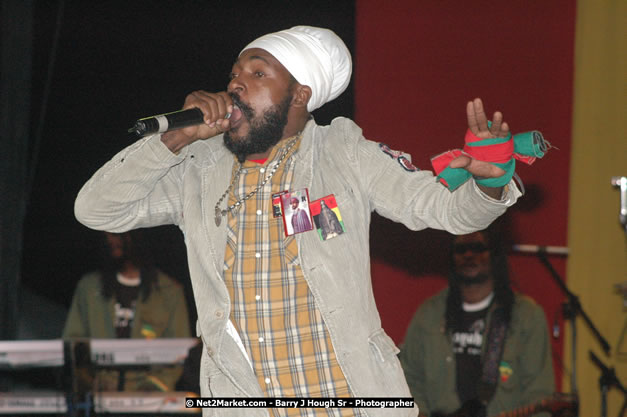 Luton Fyah at Tru-Juice Rebel Salute 2008 - The 15th staging of Tru-Juice Rebel Salute, Saturday, January 12, 2008, Port Kaiser Sports Club, St. Elizabeth, Jamaica W.I. - Photographs by Net2Market.com - Barry J. Hough Sr, Photographer - Negril Travel Guide, Negril Jamaica WI - http://www.negriltravelguide.com - info@negriltravelguide.com...!