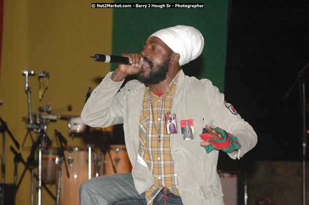 Luton Fyah at Tru-Juice Rebel Salute 2008 - The 15th staging of Tru-Juice Rebel Salute, Saturday, January 12, 2008, Port Kaiser Sports Club, St. Elizabeth, Jamaica W.I. - Photographs by Net2Market.com - Barry J. Hough Sr, Photographer - Negril Travel Guide, Negril Jamaica WI - http://www.negriltravelguide.com - info@negriltravelguide.com...!