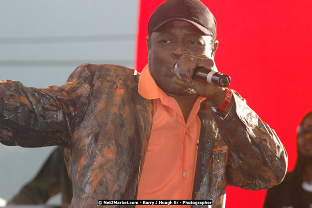 Sugar Minott at Tru-Juice Rebel Salute 2008 - The 15th staging of Tru-Juice Rebel Salute, Saturday, January 12, 2008, Port Kaiser Sports Club, St. Elizabeth, Jamaica W.I. - Photographs by Net2Market.com - Barry J. Hough Sr, Photographer - Negril Travel Guide, Negril Jamaica WI - http://www.negriltravelguide.com - info@negriltravelguide.com...!