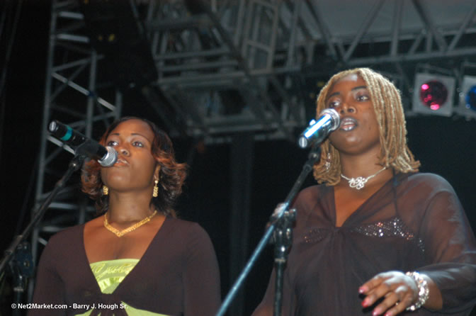 Mackie Concious - Red Stripe Reggae Sumfest 2005 - International Night - July 22th, 2005 - Negril Travel Guide, Negril Jamaica WI - http://www.negriltravelguide.com - info@negriltravelguide.com...!