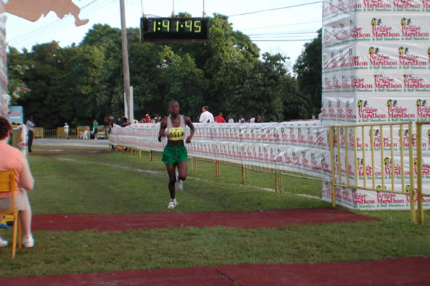 2002 Reggae Marathon & Half Marathon Photographs - Negril Travel Guide, Negril Jamaica WI - http://www.negriltravelguide.com - info@negriltravelguide.com...!