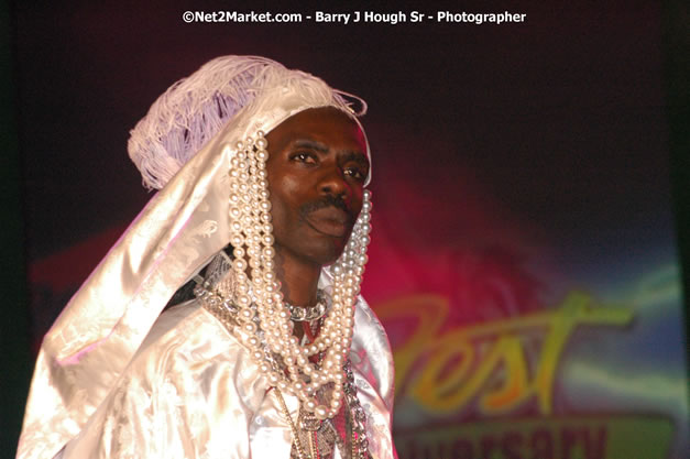 Ninja Man - Explosion - Red Stripe Reggae Sumfest 2007 - Thursday, July 19, 2007 - Red Stripe Reggae Sumfest 2007 at Catherine Hall, Montego Bay, St James, Jamaica W.I. - Negril Travel Guide, Negril Jamaica WI - http://www.negriltravelguide.com - info@negriltravelguide.com...!