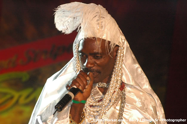 Ninja Man - Explosion - Red Stripe Reggae Sumfest 2007 - Thursday, July 19, 2007 - Red Stripe Reggae Sumfest 2007 at Catherine Hall, Montego Bay, St James, Jamaica W.I. - Negril Travel Guide, Negril Jamaica WI - http://www.negriltravelguide.com - info@negriltravelguide.com...!