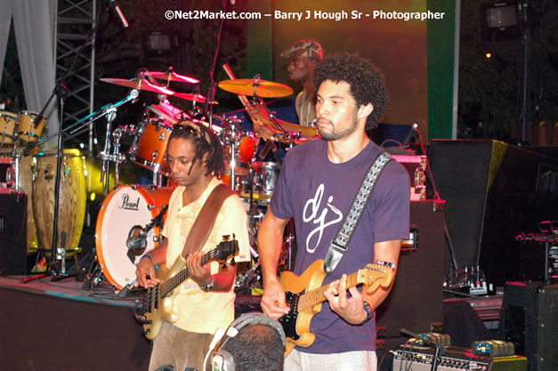 Rootz Underground - Red Stripe Reggae Sumfest 2007 - Zenith - Saturday, July 21, 2007 - Catherine Hall, Montego Bay, St James, Jamaica W.I. - Negril Travel Guide, Negril Jamaica WI - http://www.negriltravelguide.com - info@negriltravelguide.com...!