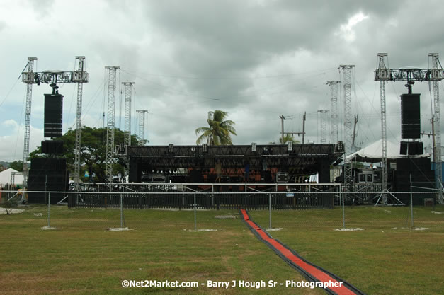 Venue Under Construction - Wednesday, July 18, 2007 - Red Stripe Reggae Sumfest at Catherine Hall, Montego Bay, St Jamaica, Jamaica W.I. - Negril Travel Guide.com, Negril Jamaica WI - http://www.negriltravelguide.com - info@negriltravelguide.com...!