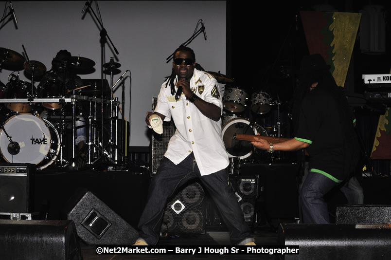 Bonafide @ Red Stripe Reggae Sumfest 2008 International Night 2, Catherine Hall, Montego Bay - Saturday, July 19, 2008 - Reggae Sumfest 2008 July 13 - July 19, 2008 - Photographs by Net2Market.com - Barry J. Hough Sr. Photojournalist/Photograper - Photographs taken with a Nikon D300 - Negril Travel Guide, Negril Jamaica WI - http://www.negriltravelguide.com - info@negriltravelguide.com...!