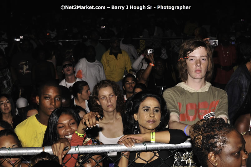 Lil Wayne @ Red Stripe Reggae Sumfest 2008 International Night 2, Catherine Hall, Montego Bay - Saturday, July 19, 2008 - Reggae Sumfest 2008 July 13 - July 19, 2008 - Photographs by Net2Market.com - Barry J. Hough Sr. Photojournalist/Photograper - Photographs taken with a Nikon D300 - Negril Travel Guide, Negril Jamaica WI - http://www.negriltravelguide.com - info@negriltravelguide.com...!