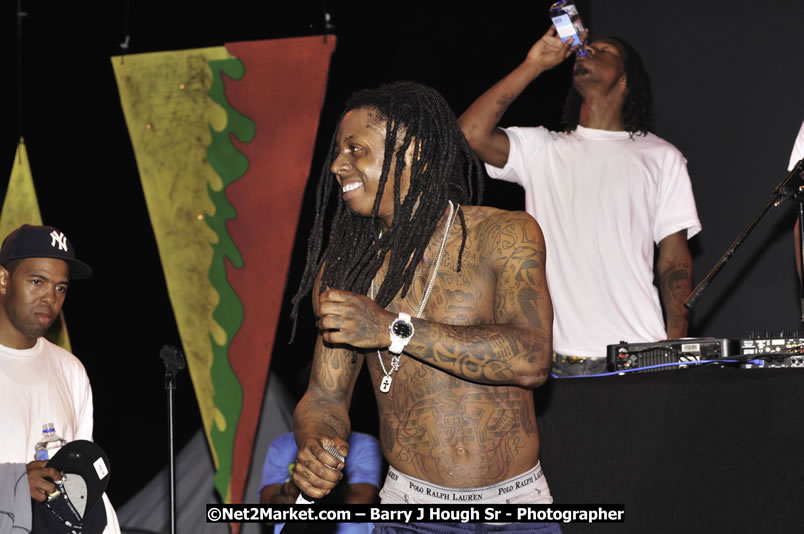 Lil Wayne @ Red Stripe Reggae Sumfest 2008 International Night 2, Catherine Hall, Montego Bay - Saturday, July 19, 2008 - Reggae Sumfest 2008 July 13 - July 19, 2008 - Photographs by Net2Market.com - Barry J. Hough Sr. Photojournalist/Photograper - Photographs taken with a Nikon D300 - Negril Travel Guide, Negril Jamaica WI - http://www.negriltravelguide.com - info@negriltravelguide.com...!