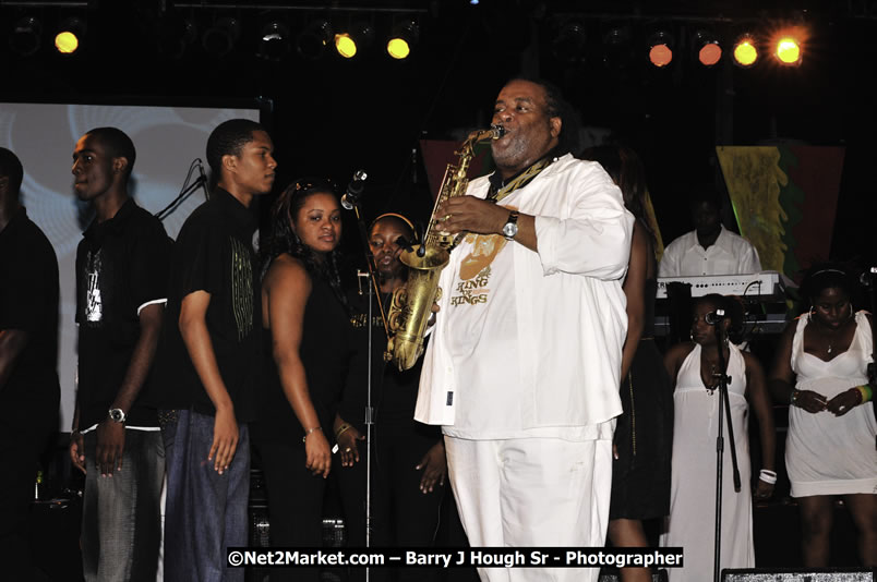 Tarrus Riley @ Red Stripe Reggae Sumfest 2008 International Night 2, Catherine Hall, Montego Bay - Saturday, July 19, 2008 - Reggae Sumfest 2008 July 13 - July 19, 2008 - Photographs by Net2Market.com - Barry J. Hough Sr. Photojournalist/Photograper - Photographs taken with a Nikon D300 - Negril Travel Guide, Negril Jamaica WI - http://www.negriltravelguide.com - info@negriltravelguide.com...!