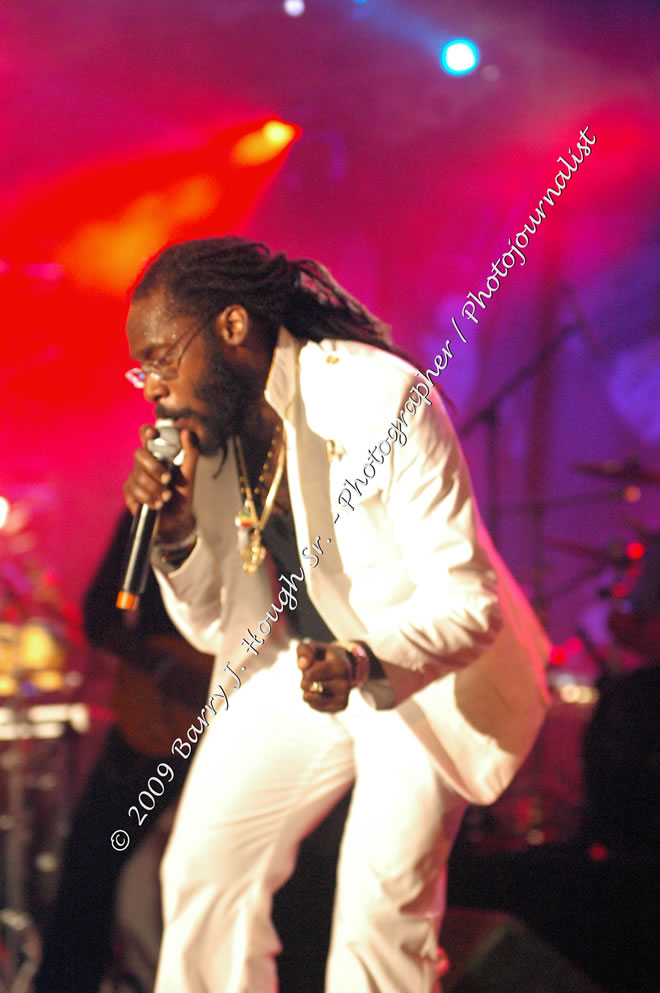 Tarrus Riley @ Reggae Sumfest 2009 - International Night 2 - Reggae Sumfest 2009,Catherine Hall, Montego Bay, St. James, Jamaica W.I. - Saturday, July 25, 2009 - Reggae Sumfest 2009, July 19 - 25, 2009 - Photographs by Net2Market.com - Barry J. Hough Sr. Photojournalist/Photograper - Photographs taken with a Nikon D70, D100, or D300 - Negril Travel Guide, Negril Jamaica WI - http://www.negriltravelguide.com - info@negriltravelguide.com...!