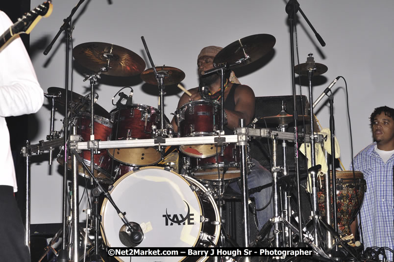 Andy Vernon @ Reggae Sumfest 2008 International Night 2, Catherine Hall, Montego Bay - Saturday, July 19, 2008 - Reggae Sumfest 2008 July 13 - July 19, 2008 - Photographs by Net2Market.com - Barry J. Hough Sr. Photojournalist/Photograper - Photographs taken with a Nikon D300 - Negril Travel Guide, Negril Jamaica WI - http://www.negriltravelguide.com - info@negriltravelguide.com...!