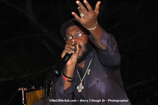 Tarrus Riley, Jimmy Riley, and Dwayne Stephensen - Money Cologne Promotions in association with "British Link Up" presents Summer Jam featuring She's Royal Tarrus Riley & Jimmy Riley - Plus Ras Slick, Sham Dawg, and Whiskey Bagio @ Roots Bamboo, Norman Manley Boulevard, Negril, Jamaica W.I. - Backed up Dean Fraser & The Hurricanne Band - MC Barry G and Rev. BB - July 25, 2007 - Negril Travel Guide.com, Negril Jamaica WI - http://www.negriltravelguide.com - info@negriltravelguide.com...!