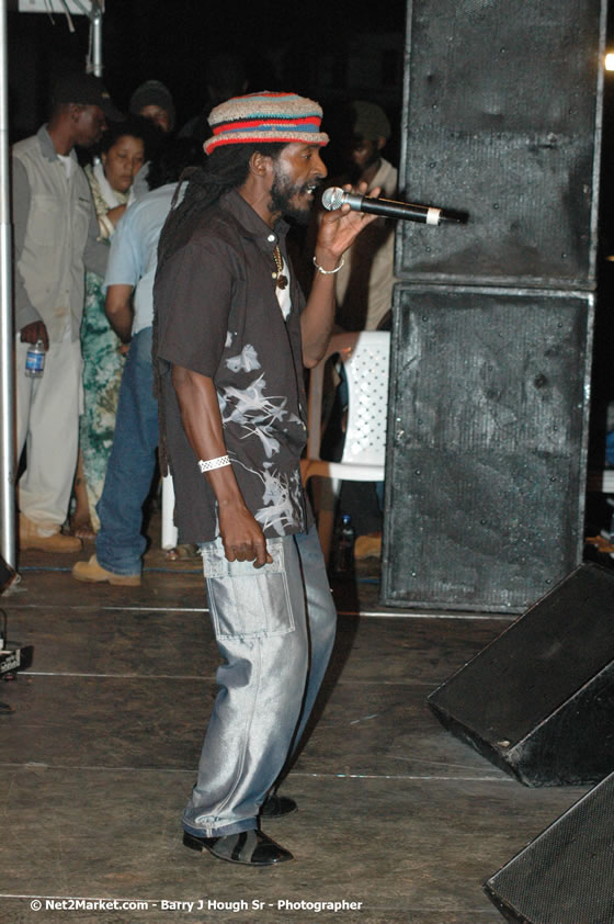 Buffalo Bill - Smile Jamaica, Nine Miles, St Anns, Jamaica - Saturday, February 10, 2007 - The Smile Jamaica Concert, a symbolic homecoming in Bob Marley's birthplace of Nine Miles - Negril Travel Guide, Negril Jamaica WI - http://www.negriltravelguide.com - info@negriltravelguide.com...!