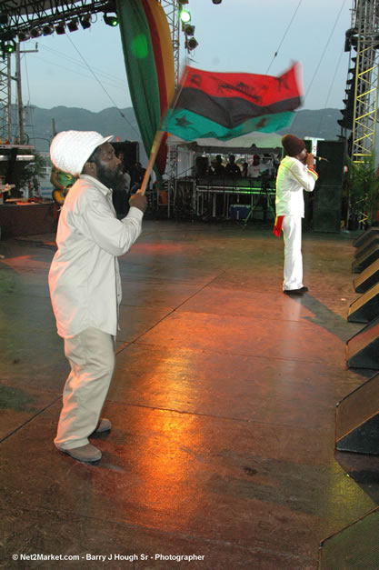 Richie Spice - Ignition - The Internation Fire Blazes - Friday, July 21, 2006 - Montego Bay, Jamaica - Negril Travel Guide, Negril Jamaica WI - http://www.negriltravelguide.com - info@negriltravelguide.com...!