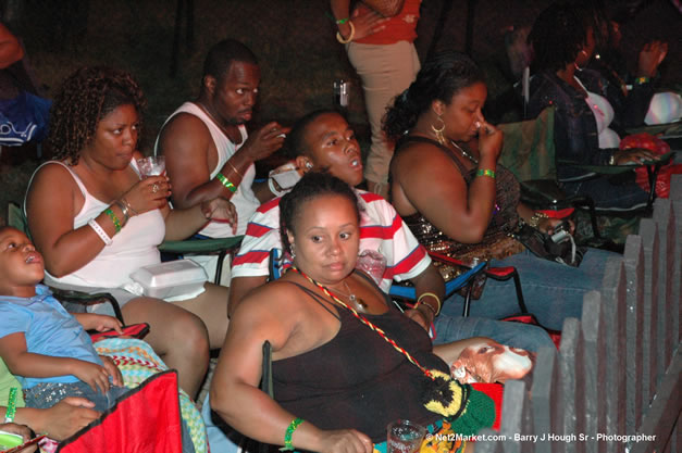 Venue & Audience - Ignition - The Internation Fire Blazes - Friday, July 21, 2006 - Montego Bay, Jamaica - Negril Travel Guide, Negril Jamaica WI - http://www.negriltravelguide.com - info@negriltravelguide.com...!