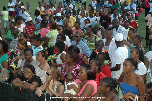 The Ministry of Toursim & The Jamaica Tourist Board present Tourism Awareness Concert in Commemoration of the Start of the 07/08 Winter Tourist Season - Guest Performers: Third World, Tessane Chin, Etana, Assassin, One Third, Christopher Martin, Gumption Band - Saturday, December 15, 2007 - Old Hospital Site, on the Hip Strip, Montego Bay, Jamaica W.I. - Photographs by Net2Market.com - Barry J. Hough Sr, Photographer - Negril Travel Guide, Negril Jamaica WI - http://www.negriltravelguide.com - info@negriltravelguide.com...!