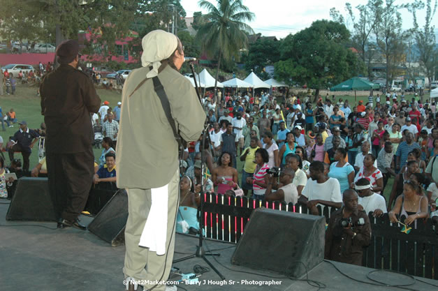 The Ministry of Toursim & The Jamaica Tourist Board present Tourism Awareness Concert in Commemoration of the Start of the 07/08 Winter Tourist Season - Guest Performers: Third World, Tessane Chin, Etana, Assassin, One Third, Christopher Martin, Gumption Band - Saturday, December 15, 2007 - Old Hospital Site, on the Hip Strip, Montego Bay, Jamaica W.I. - Photographs by Net2Market.com - Barry J. Hough Sr, Photographer - Negril Travel Guide, Negril Jamaica WI - http://www.negriltravelguide.com - info@negriltravelguide.com...!