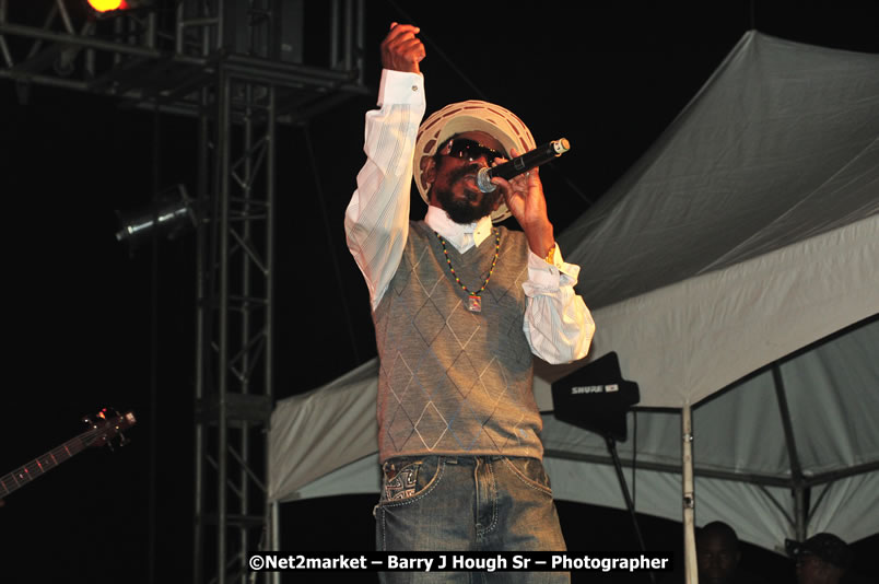 Coco T @ Unite The People An International Reggae Fest, Featuring: Beres Hammond, Coco T, Queen Ifrica, Khalil, Cameal Davis, Iley Dread, Rochelle, Geoffrey Star, Ras Penco, Kool DeLoy, Otis Gayle, J.McKay, Tiney Winey, Venue at Norman Manley Boulevard, Negril, Westmoreland, Jamaica - Saturday, April 4, 2009 - Photographs by Net2Market.com - Barry J. Hough Sr, Photographer/Photojournalist - Negril Travel Guide, Negril Jamaica WI - http://www.negriltravelguide.com - info@negriltravelguide.com...!