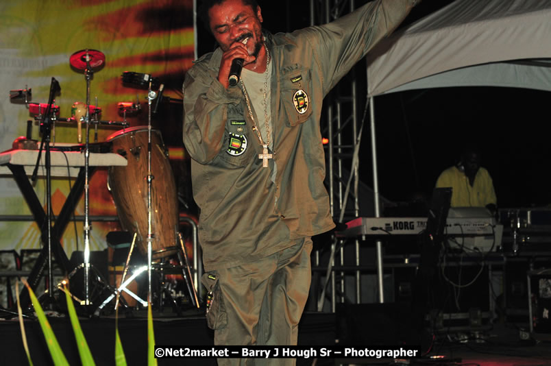 Unite The People An International Reggae Fest, Featuring: Beres Hammond, Coco T, Queen Ifrica, Khalil, Cameal Davis, Iley Dread, Rochelle, Geoffrey Star, Ras Penco, Kool DeLoy, Otis Gayle, J.McKay, Tiney Winey, Venue at Norman Manley Boulevard, Negril, Westmoreland, Jamaica - Saturday, April 4, 2009 - Photographs by Net2Market.com - Barry J. Hough Sr, Photographer/Photojournalist - Negril Travel Guide, Negril Jamaica WI - http://www.negriltravelguide.com - info@negriltravelguide.com...!