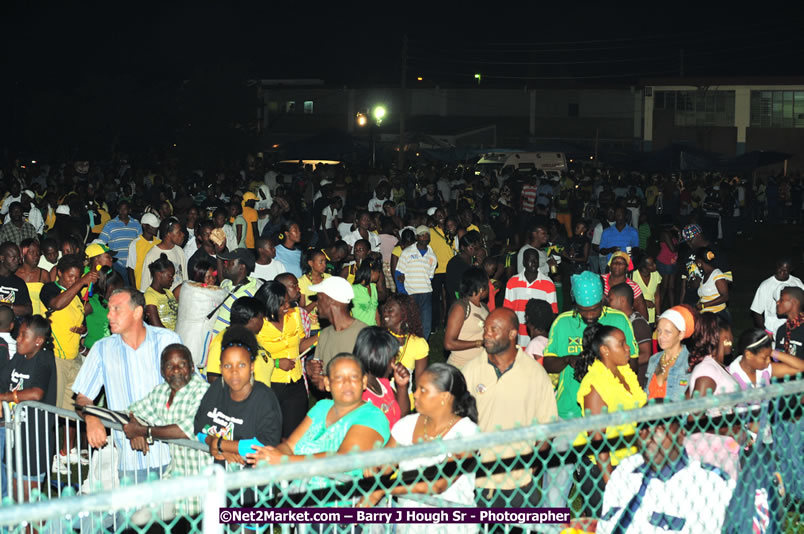 Usain Bolt of Jamaica - The Fastest Man In The World  - Usain Bolt Homecoming Celebrations Concert at the William Knibb High School Play Field, Trelawny - Ice, Ding Dong, Ravers Clavers, D'Angel, Voicemail, RDX and Dancers, Wayne Marshall, Tammi Chynn, Bugle, Nero, Tanya Stephens, Richie Spice, Kip Rich,and Shaggy - Photographs by Net2Market.com - Barry J. Hough Sr. Photojournalist/Photograper - Photographs taken with a Nikon D300 - Negril Travel Guide, Negril Jamaica WI - http://www.negriltravelguide.com - info@negriltravelguide.com...!