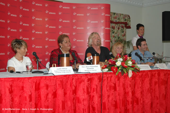 Press Conference - Virgin Atlantic Inaugural Flight To Montego Bay, Jamaica Photos - Sir Richard Bronson, President & Family, and 450 Passengers - Press Conference at Half Moon Resort, Montego Bay, Jamaica - Monday, July 3, 2006 - Negril Travel Guide, Negril Jamaica WI - http://www.negriltravelguide.com - info@negriltravelguide.com...!