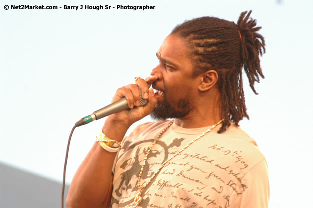 Freddie McGregor @ Western Consciousness 2007 - Presented by King of Kings Productons - Saturday, April 28, 2007 - Llandilo Cultural Centre, Savanna-La-Mar, Westmoreland, Jamaica W.I. - Negril Travel Guide, Negril Jamaica WI - http://www.negriltravelguide.com - info@negriltravelguide.com...!