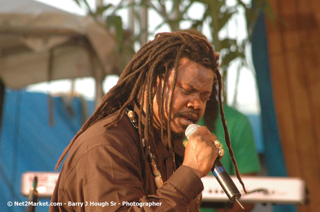 Luciano @ Western Consciousness 2007 - Presented by King of Kings Productons - Saturday, April 28, 2007 - Llandilo Cultural Centre, Savanna-La-Mar, Westmoreland, Jamaica W.I. - Negril Travel Guide, Negril Jamaica WI - http://www.negriltravelguide.com - info@negriltravelguide.com...!