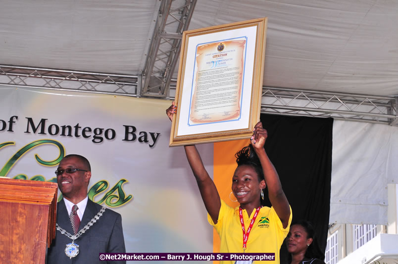 The City of Montego Bay Welcomes Our 2008 Olympians - Western Motorcade - Civic Ceremony - A Salute To Our Beijing Heros - Sam Sharpe Square, Montego Bay, Jamaica - Tuesday, October 7, 2008 - Photographs by Net2Market.com - Barry J. Hough Sr. Photojournalist/Photograper - Photographs taken with a Nikon D300 - Negril Travel Guide, Negril Jamaica WI - http://www.negriltravelguide.com - info@negriltravelguide.com...!